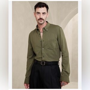 NWT Banana Republic Luxury-Touch Pique Button Down Shirt Men’s Small
